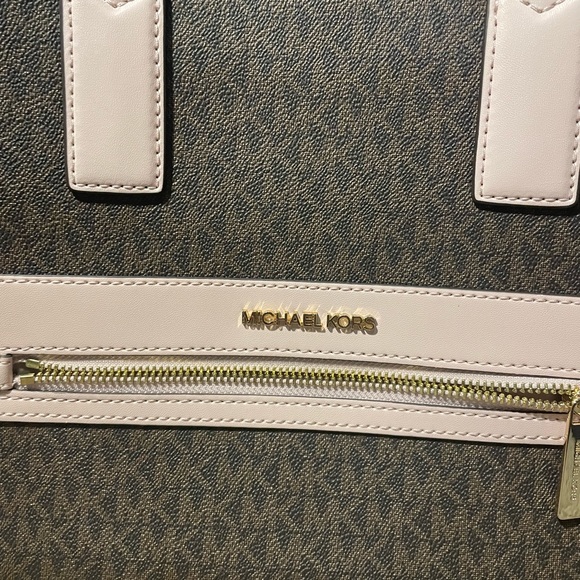 Michael Kors Tote Bag - Picture 2 of 4